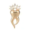 Dent avec couronne de cristal - broche
