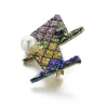 Broche en cristal colorée
