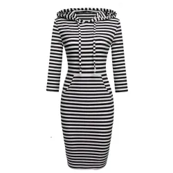 Robe à capuche rayée avec poches