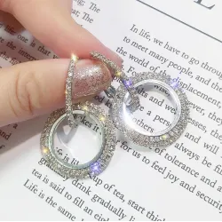 Elegant crystal earringsEarrings