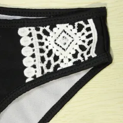 Ensemble de bikini en dentelle avec poussée
