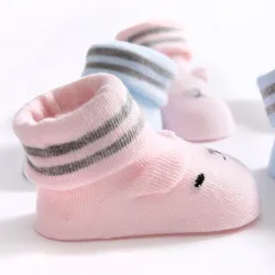Dessin de caricature - chaussettes de bébé