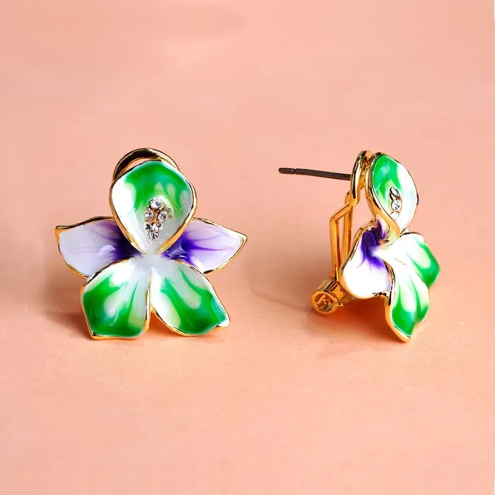 Boucles d'oreilles avec des cristaux de fleurs