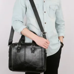 Elégant grand sac à bandoulière en cuir