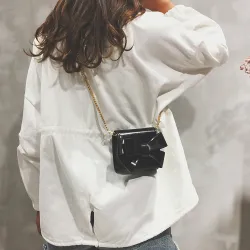 Petit sac élégant avec arc & chaîne