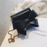 Petit sac élégant avec arc & chaîne