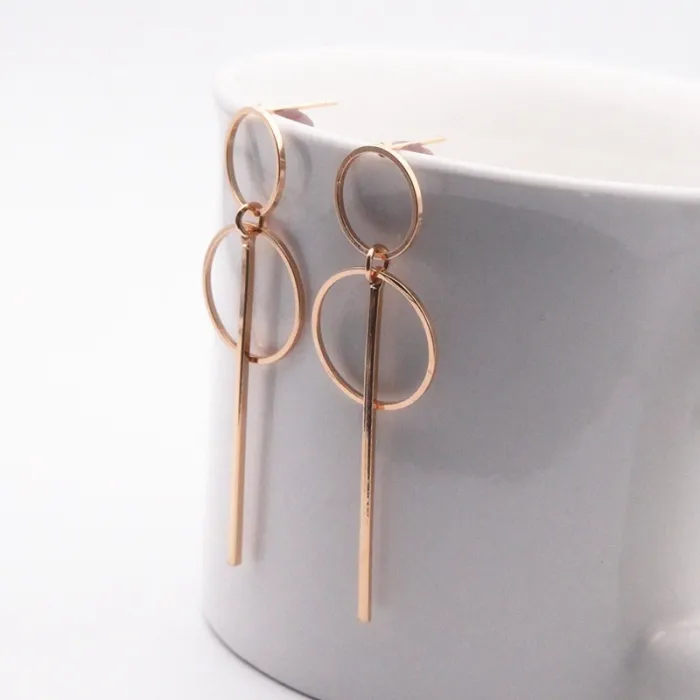 Boucles d'oreilles longues style punk tendance