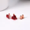 Boucles d'oreilles en or avec rose rouge