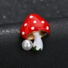 Champignon avec perle - broche élégante