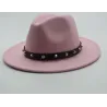 Chapeau élégant avec bord & rivets