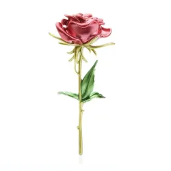 Broche élégante avec une rose rouge