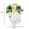 Cépages en cristal avec perles - une broche élégante