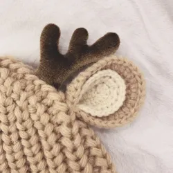 Chapeau d'hiver avec petites cornes de rennes et oreilles - chapeau tricoté pour les enfants